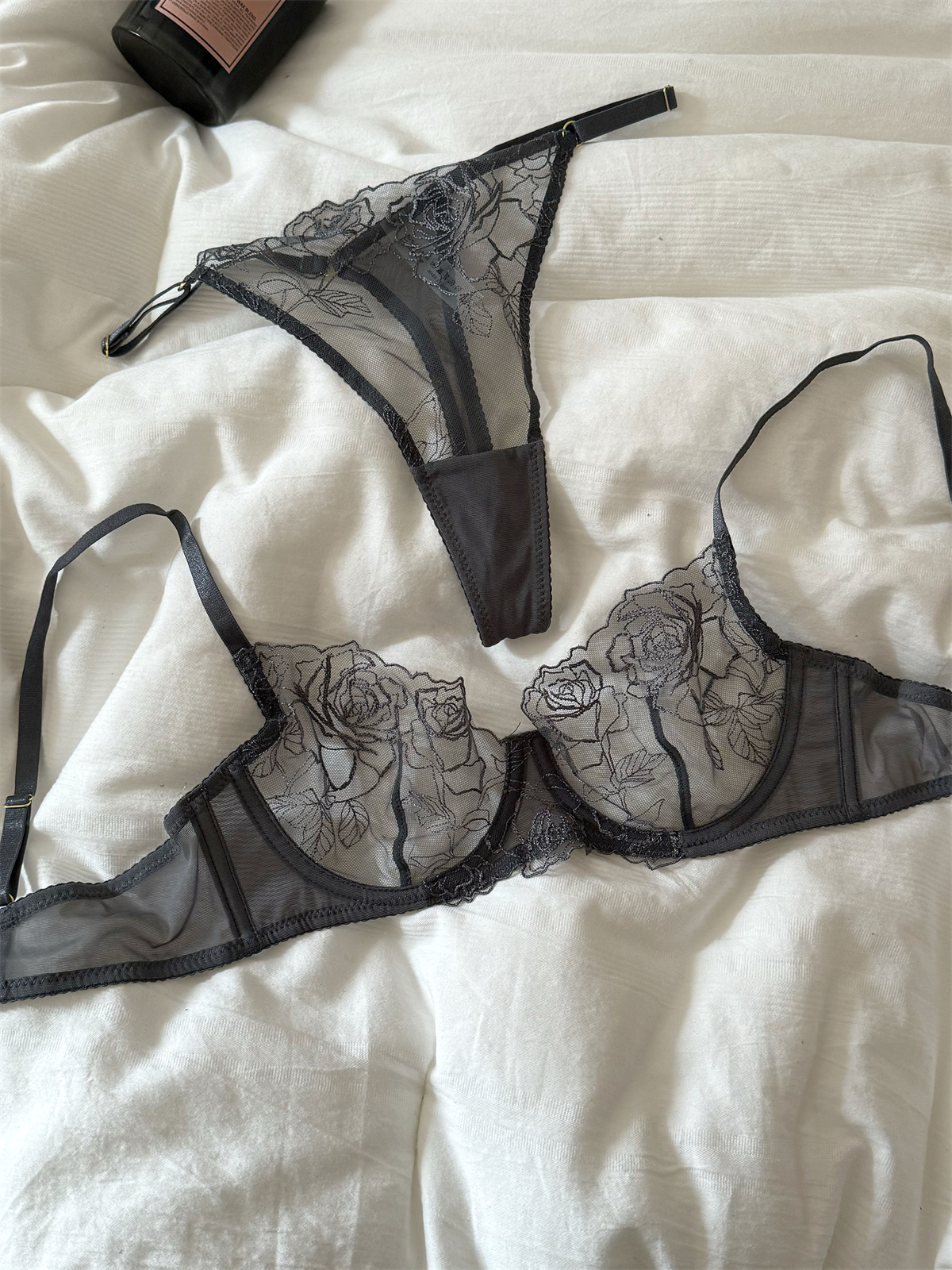 Koronkowa haftowana, ze wzorem – Cotton Bra Everyday recenzja i cena